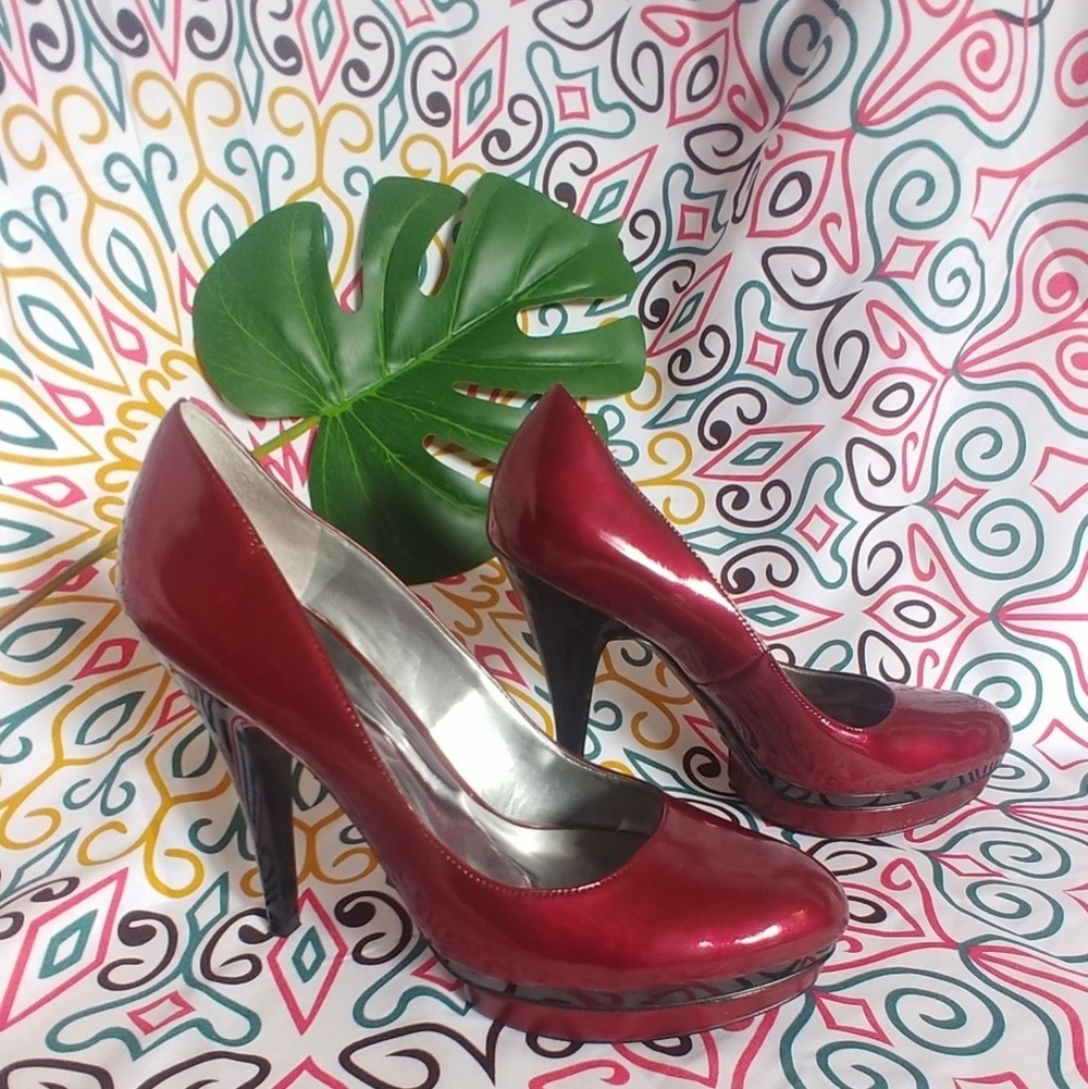 Carlos Santana Queens Ruby Red Pumps Heels Shoes